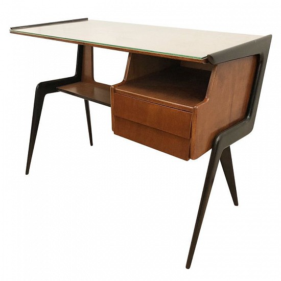 Gia Bellini, Italian Mid-Century Desk
Walnut wood and clear glass